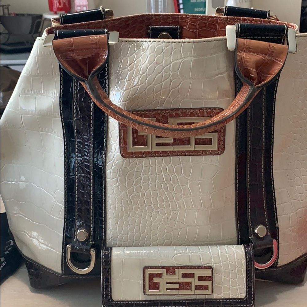 Guess (10)